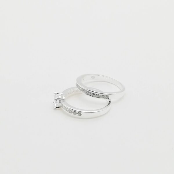 Anillo de matrimonio